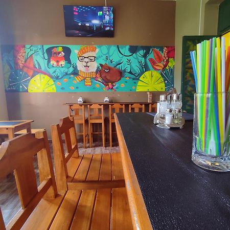 Saint Peter'S Llama Hostal La Paz Extérieur photo