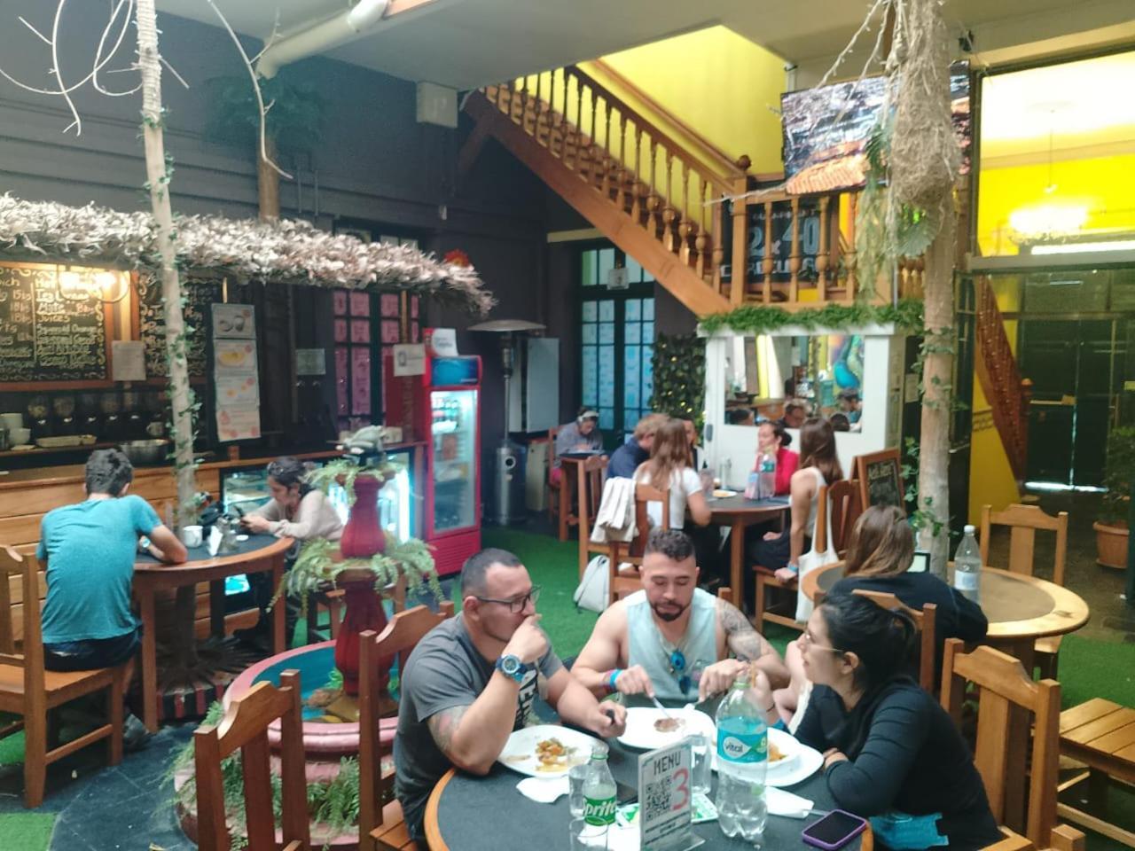 Saint Peter'S Llama Hostal La Paz Extérieur photo